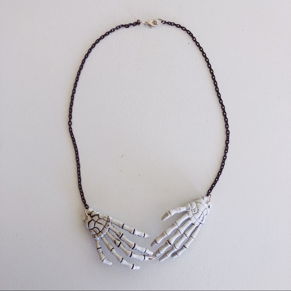 🔴3/$20 skeleton hand goth punk necklace
